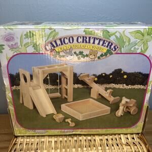 New Vtg Calico Critters of Cloverleaf Corners Backyard Swing Set - Original Box